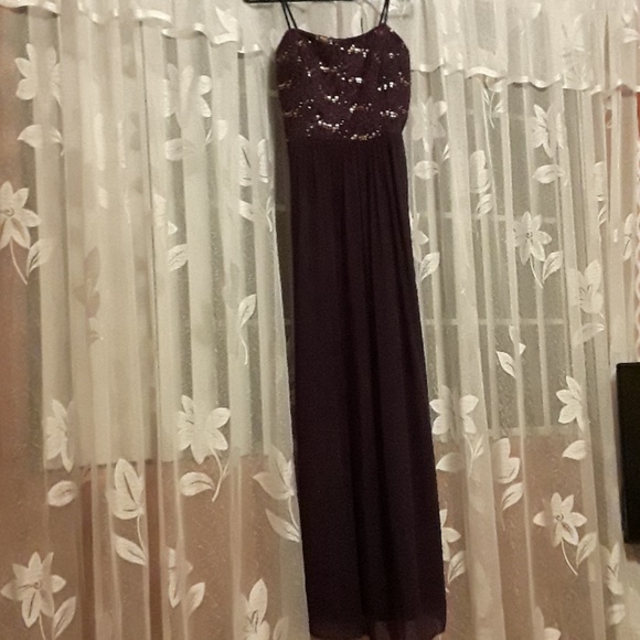 Dress - Picture 1 of 3